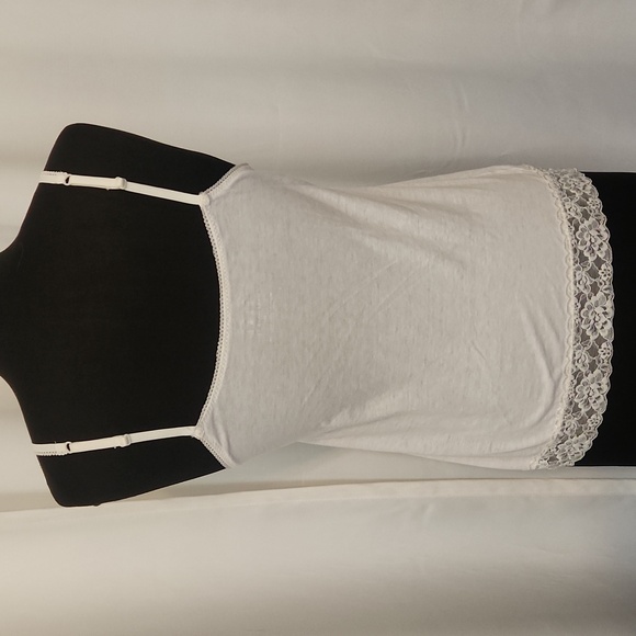 ELLE "Must Have" Off-White Lace Trim Cami – Size M - Picture 3 of 7